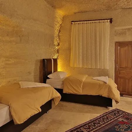 Hostel Garden Cave