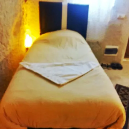 Hostel Garden Cave