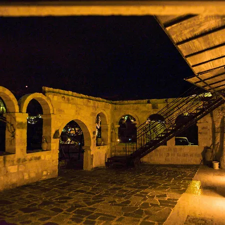 Hostel Garden Cave